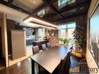 3 - комн.  квартира, 95.2 м², 8/8 эт.