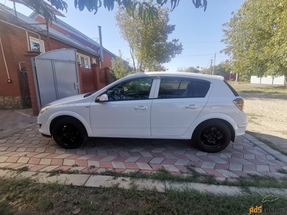 Opel Astra, 2014